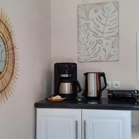 Апартаменты Mani Holidays *