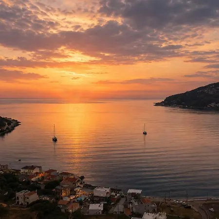 Mani Holidays * Νεόν Οίτιλον